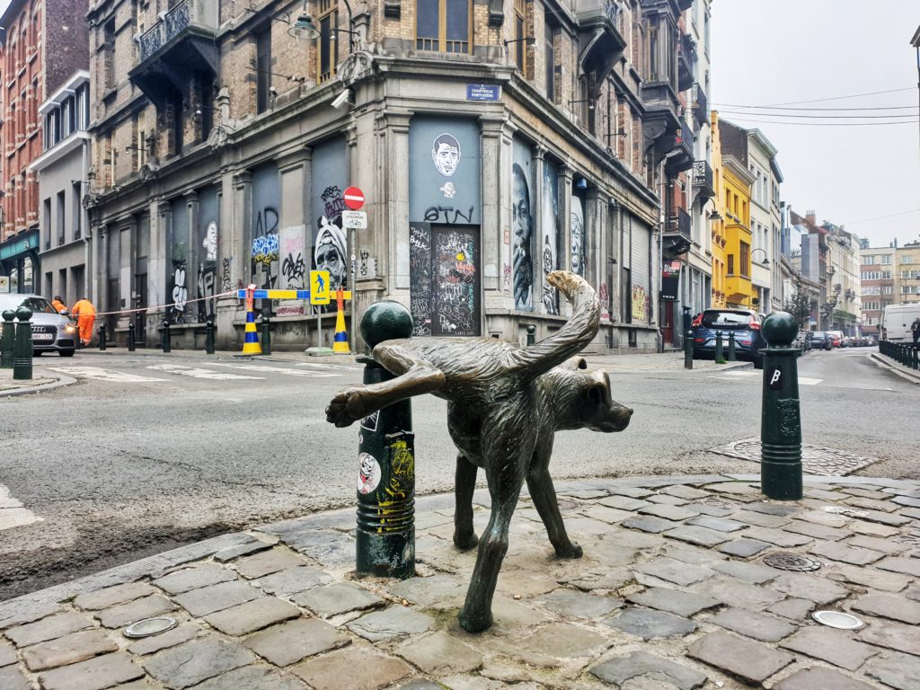 Peeing Dog, Brussels, Belgium